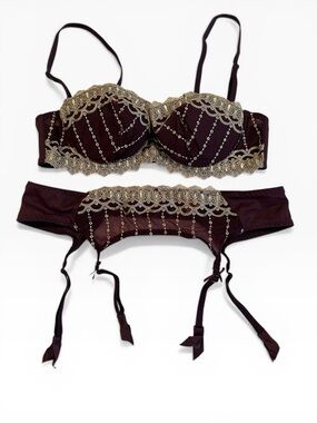 Fredericks of Hollywood Lingerie Set XL Burgundy Gold Bustier Bra Garter Belt